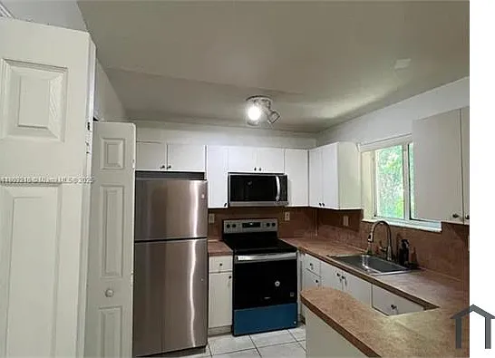 3 bed, 1024 sqft, $2,657 — Photo 4