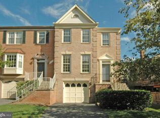 11035 Cedarwood Dr, Rockville, MD 20852