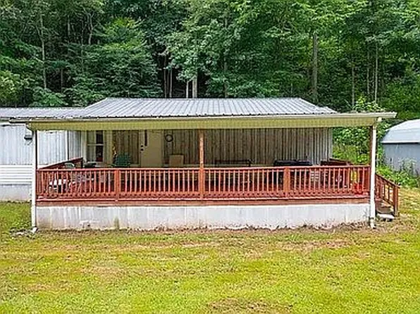 501 Left Fork Moore Creek Rd, Walker, KY 40997