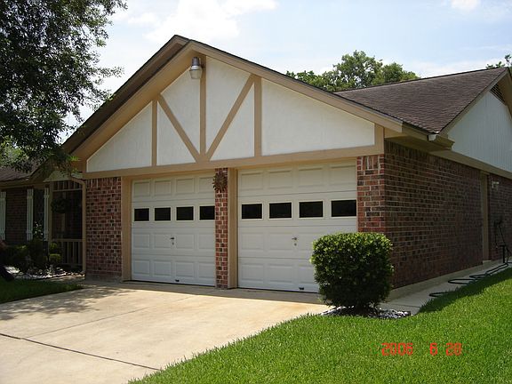 2nd image of 2914 Shady Creek Dr