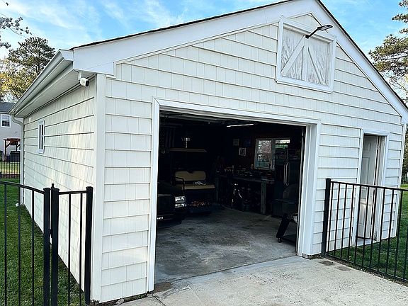 5th image of 4116 Duke Dr