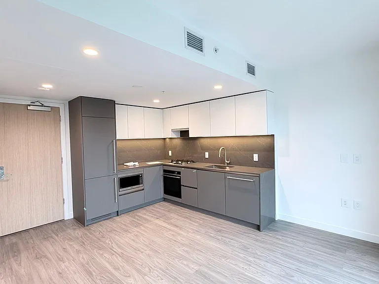 2135 Springer Ave #1503 — Photo 8