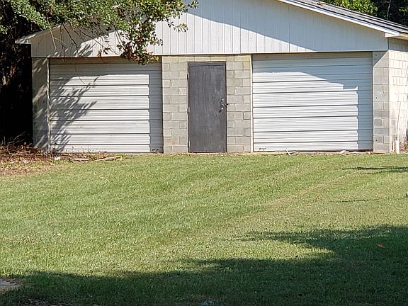 Huge Garage/Shop
