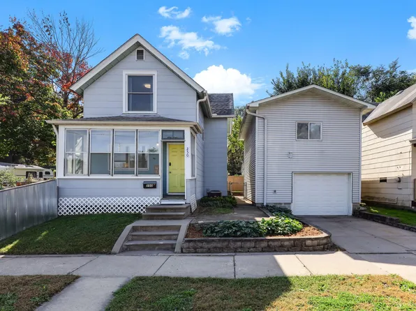 250 Rose Ave W, Saint Paul, MN 55117