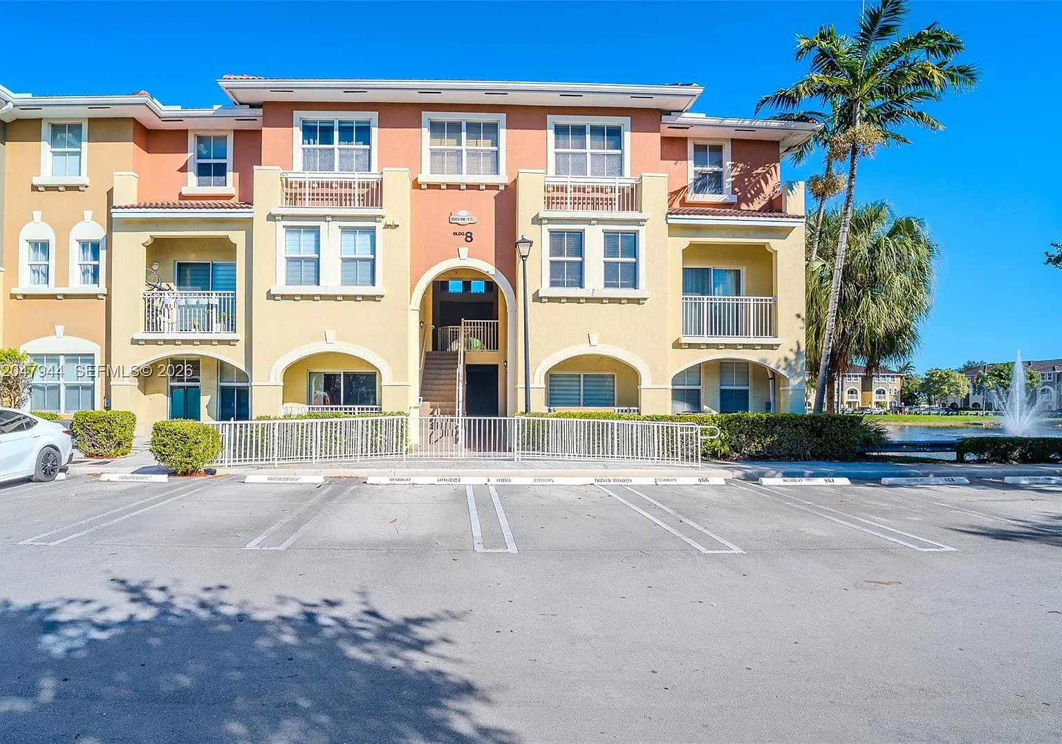 Coronado At Doral V Condo — Photo 1
