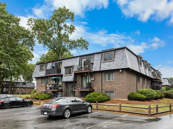 42 Main St APT 23, North Reading, MA 01864