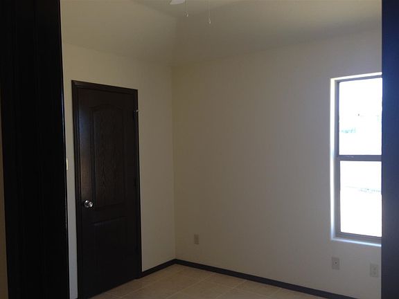 4th image of 17220 Fawn Dr