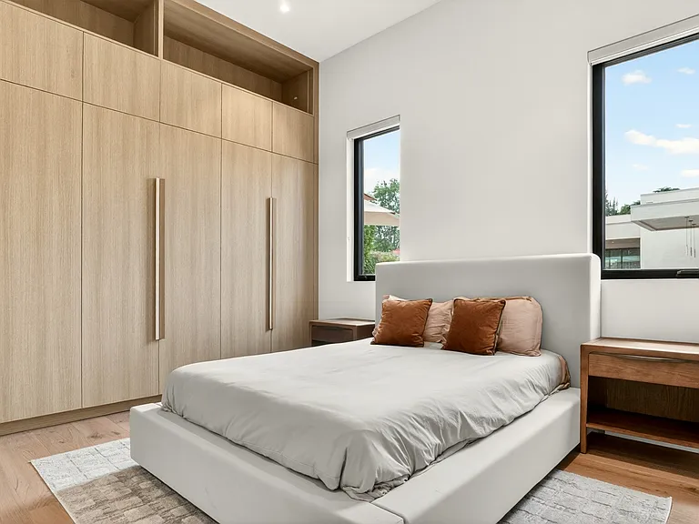 5728 Calvin Ave #1/2 — Photo 12