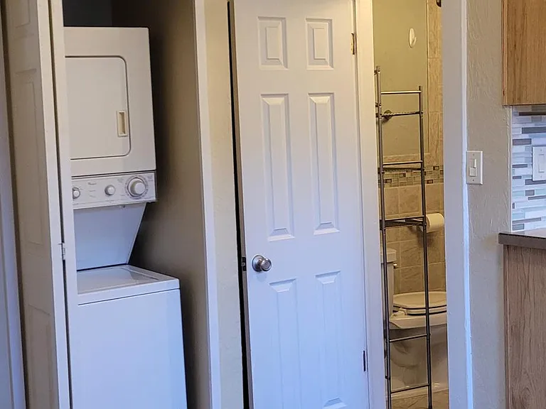 1549 Idaho Ave #1 — Photo 12