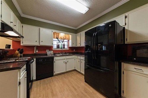 3rd image of 5775 Kristin Ln
