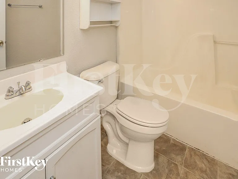 6230 Long River Ln — Photo 13