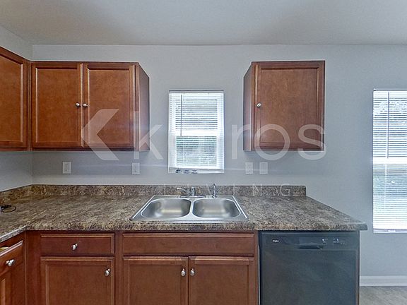 5th image of 2 Kendall Ct