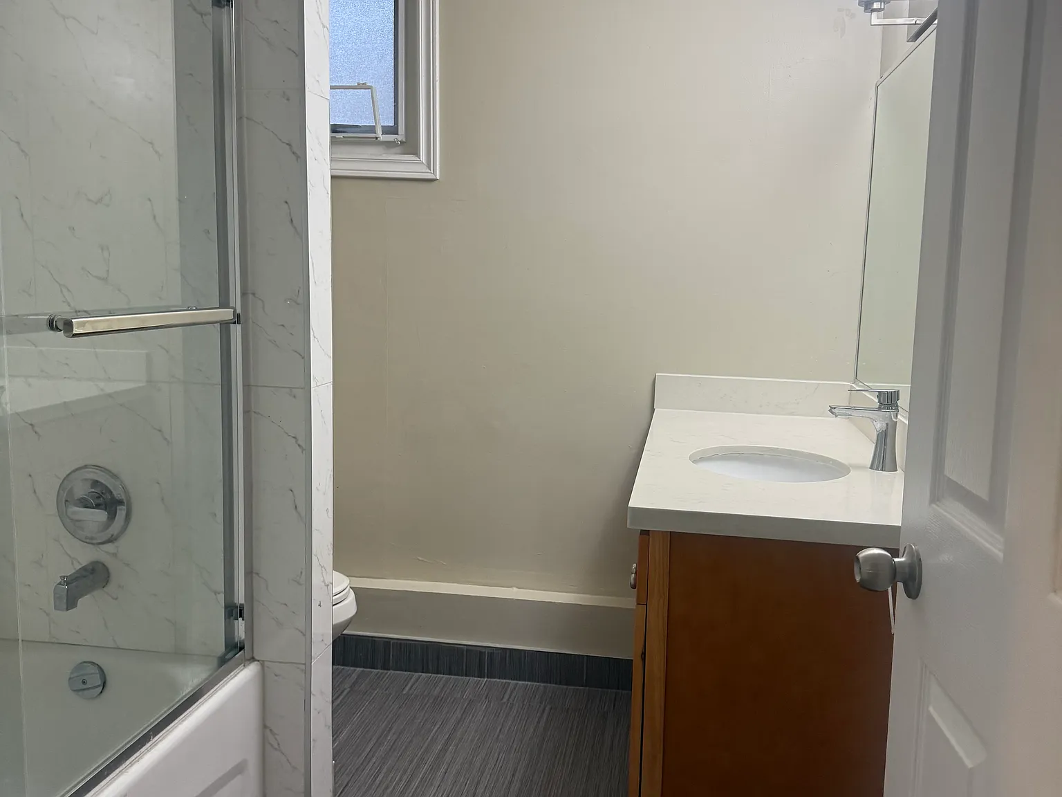 2 bed, 1000 sqft, $1,850 — Photo 3