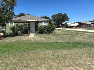 2301 E 1st St, Petersburg, TX 79250