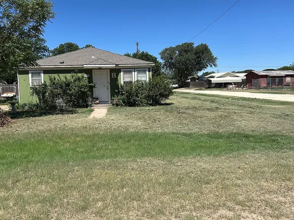 2301 E 1st St, Petersburg, TX 79250