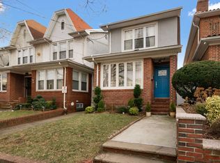 52 94th St, Brooklyn, NY 11209