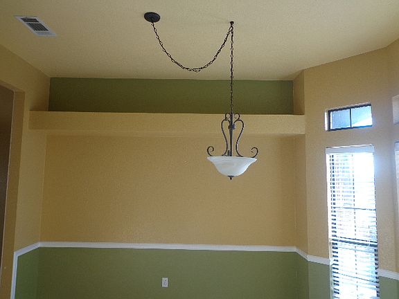 Breakfast/Dining Area