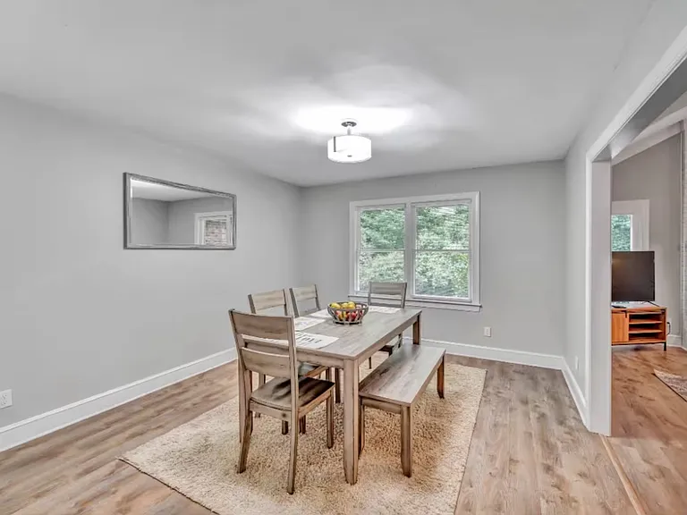 6109 Gainsborough Dr — Photo 12