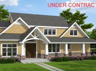 61 Midwood Cross, Roslyn, NY 11576