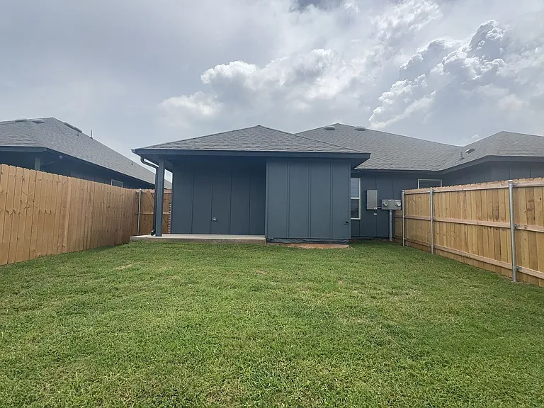 11515 University Dr — Photo 20