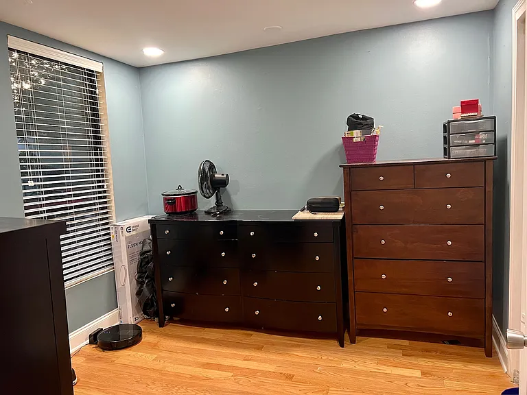 2nd bedroom upstairs