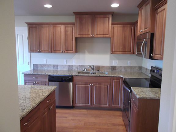 3rd image of 5607 NE 74th Ct
