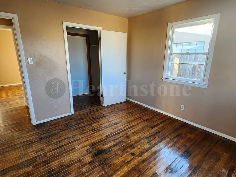 1012 E Brazos St — Photo 7