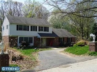904 Thistle Ln, West Chester, PA 19380
