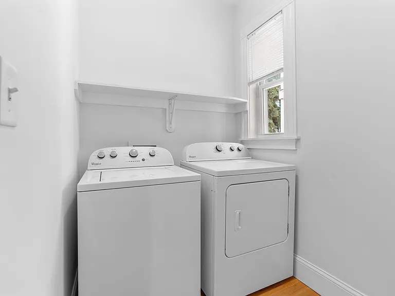 15 Romsey St #1 — Photo 6