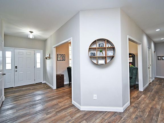 4th image of 5515 Foxglove Dr