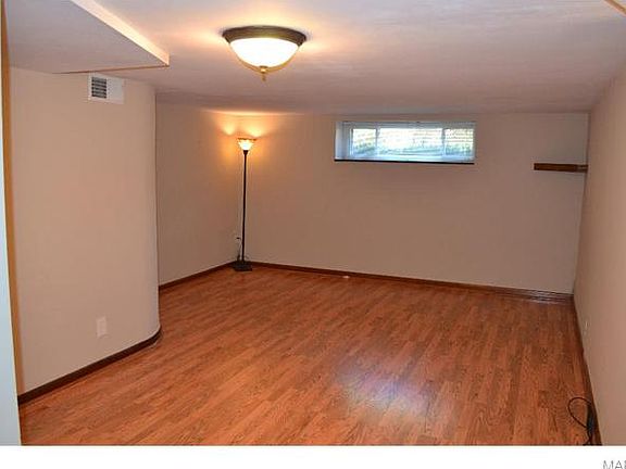 3rd image of 6600-6604 Devonshire Ave #11