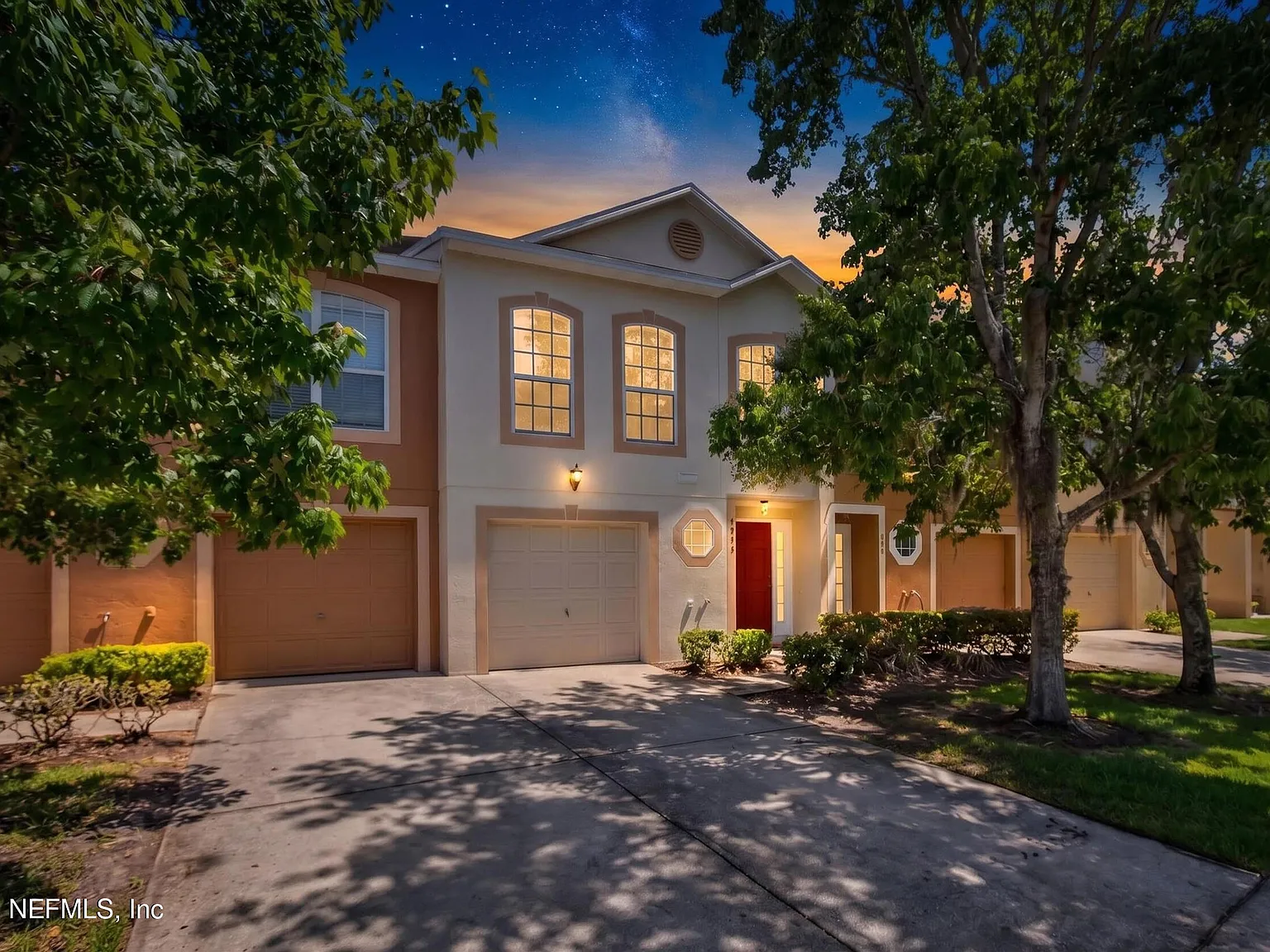 3 bed, 2.5 bath, 1652 sqft, $2,100 — Photo 1