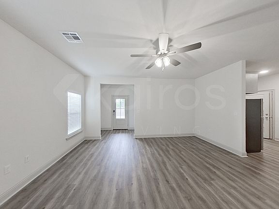 3rd image of 17647 Carlisle Ave