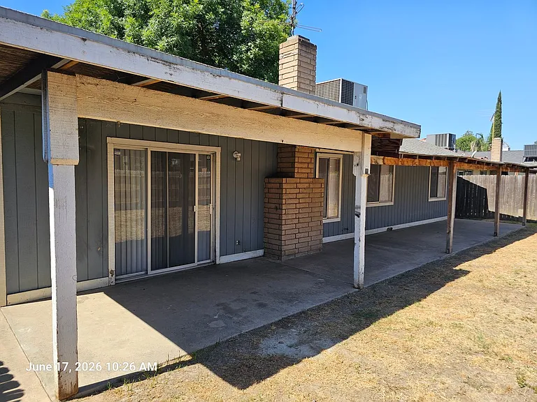 1784 Ben Franklin Ave — Photo 10