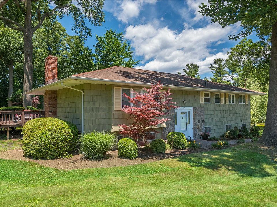 1st image of 47 Sugar Maple Ln
