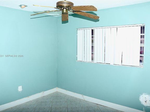 5th image of 1240 NE 214th St