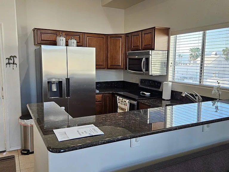 420 Acoma Blvd S #11 — Photo 8