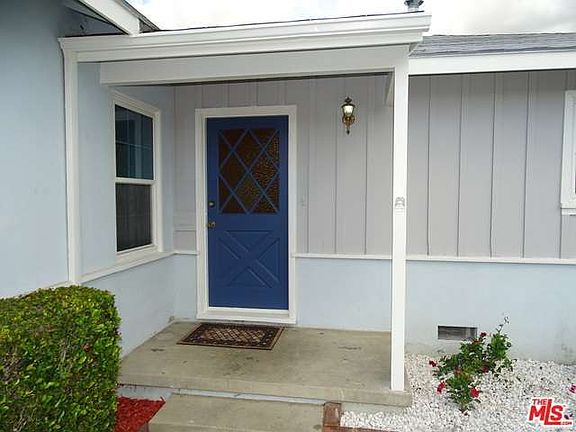 5th image of 1029 E Greendale St
