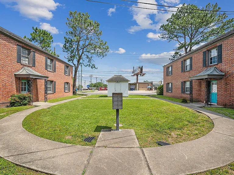 Southdowns Apartments - 4238 — Photo 16