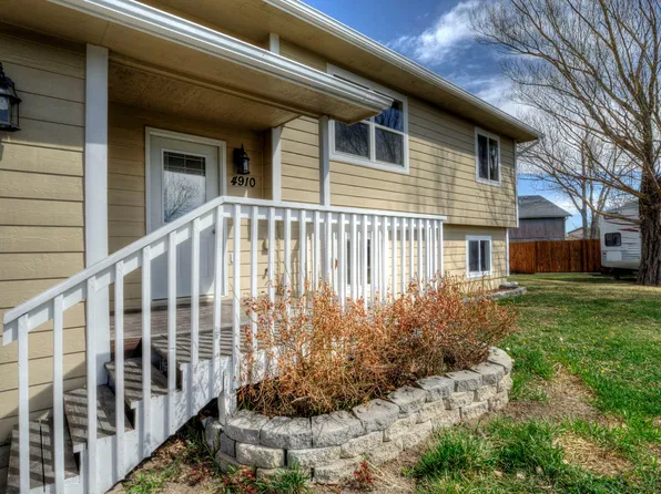4910 Johnston Dr, Rapid City, SD 57703