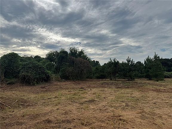 3rd image of 3740 Latigo Rd