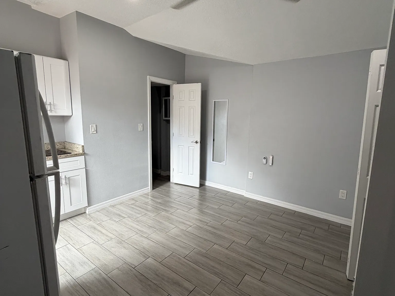 3055 Atlantis Dr — Photo 4