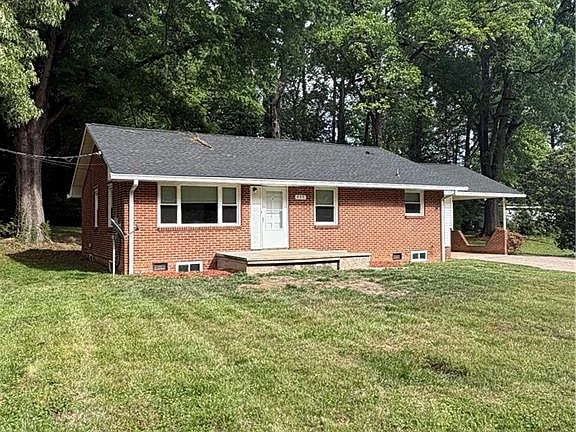 2nd image of 439 Meadowview Dr