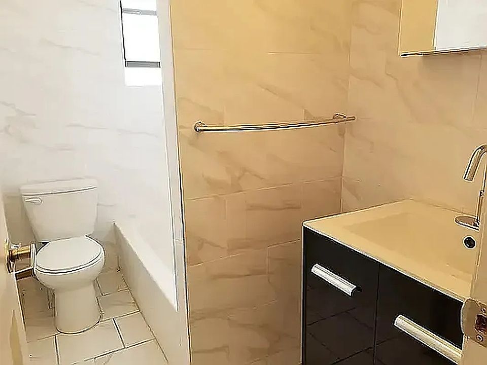 2nd image of 2940 Ocean Ave APT B4