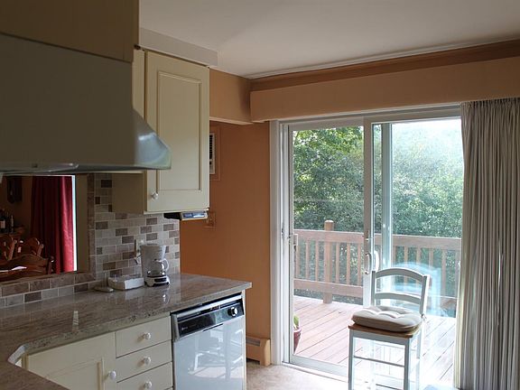 5th image of 191 Delside Dr