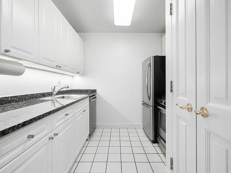 350 E 82nd St #7G — Photo 6