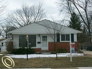 1st image of 702 Fairway Dr