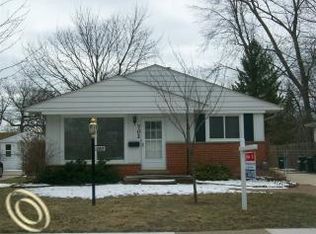 702 Fairway Dr, Royal Oak, MI 48073