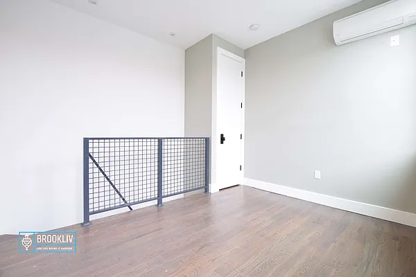 Rented by null | media 37