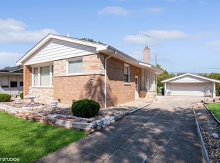 275 Spruce Ln, Chicago Heights, IL 60411